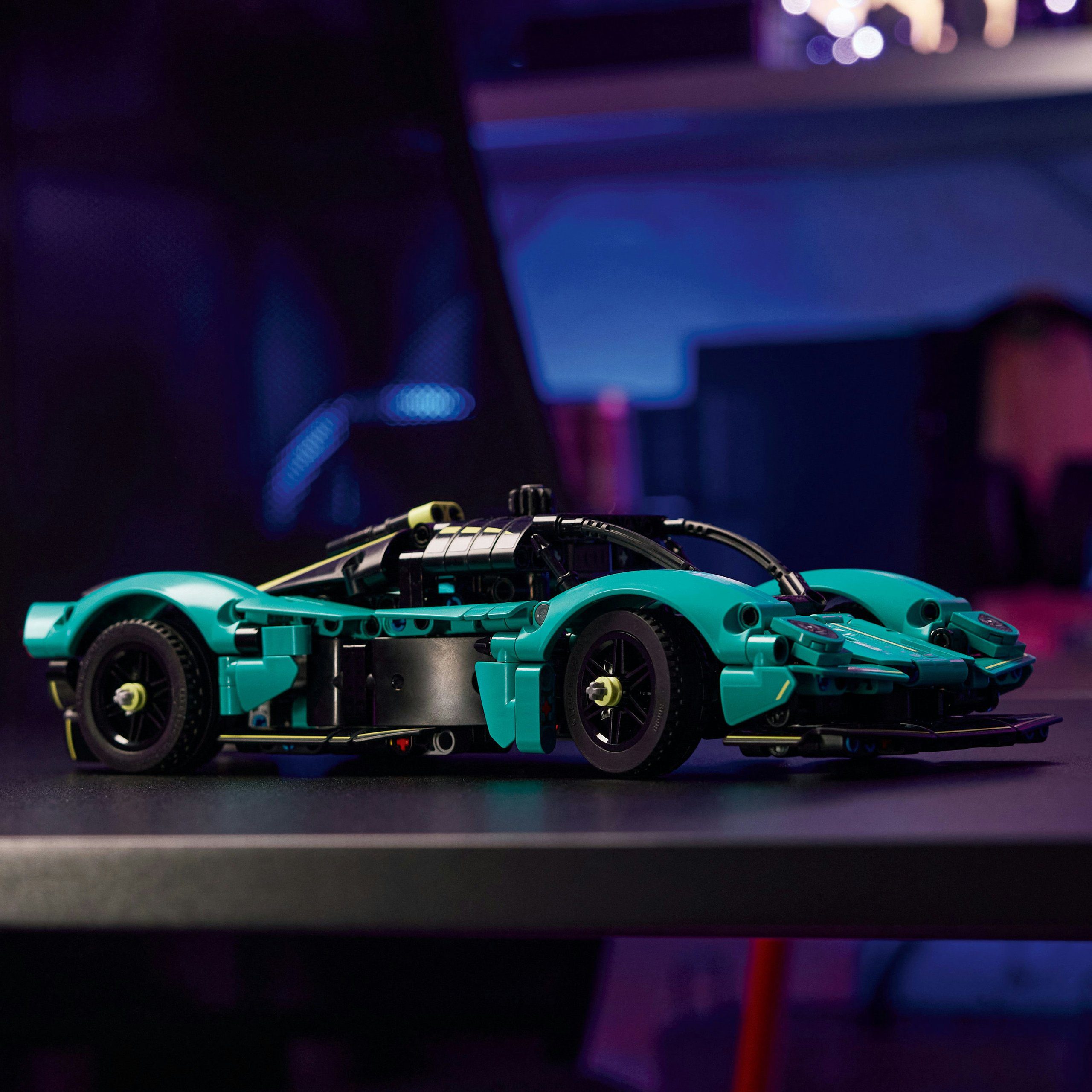 Klocki Lego Technic 42208 Aston Martin Valkyrie 707 el. - obrazek 10