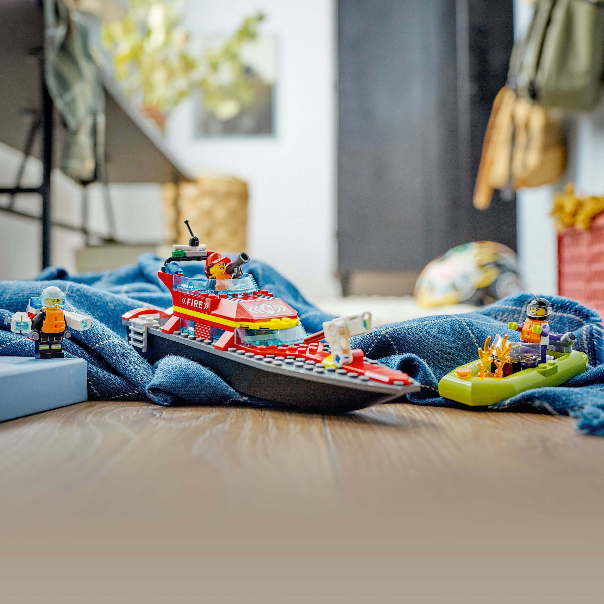 Klocki LEGO City 60373 Łódź Strażacka 144 el. - obrazek 8